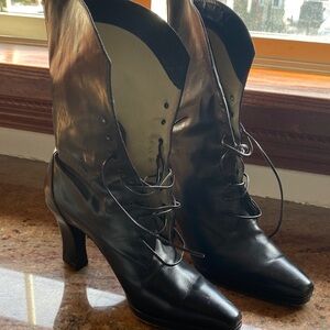 Sleek Black Women's Heeled Boots